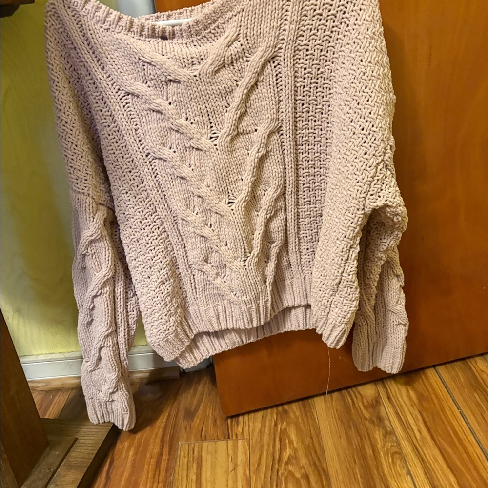 Women’s cozy cable knit sweater lot